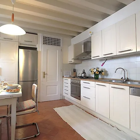 Apartment La Siepe, Verona, Pool, Wifi Colognola ai Colli